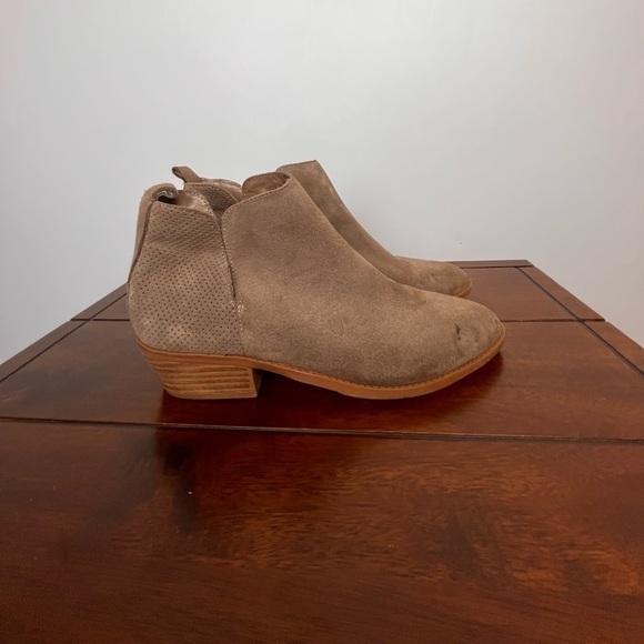 Steve Madden Salado ankle Booties Suede Leather Size 7.5 - Picture 1 of 7